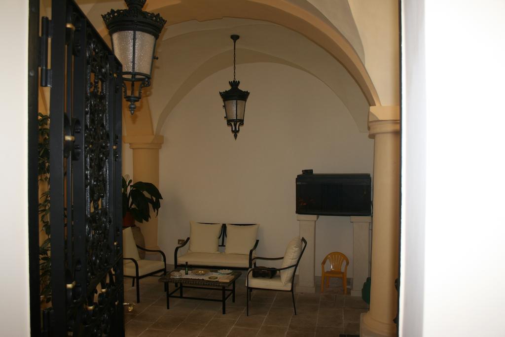 Palazzo Franza Musaro Удженто Екстер'єр фото
